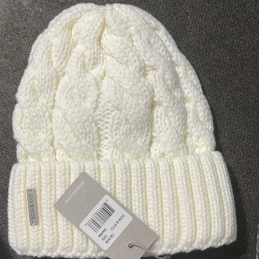 Cable Knot Soia & Kyo Beanie/Hat